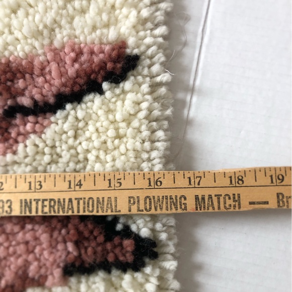 Handmade Shepherd Dog Wall Latch Hook Rug - Picture 7 of 9